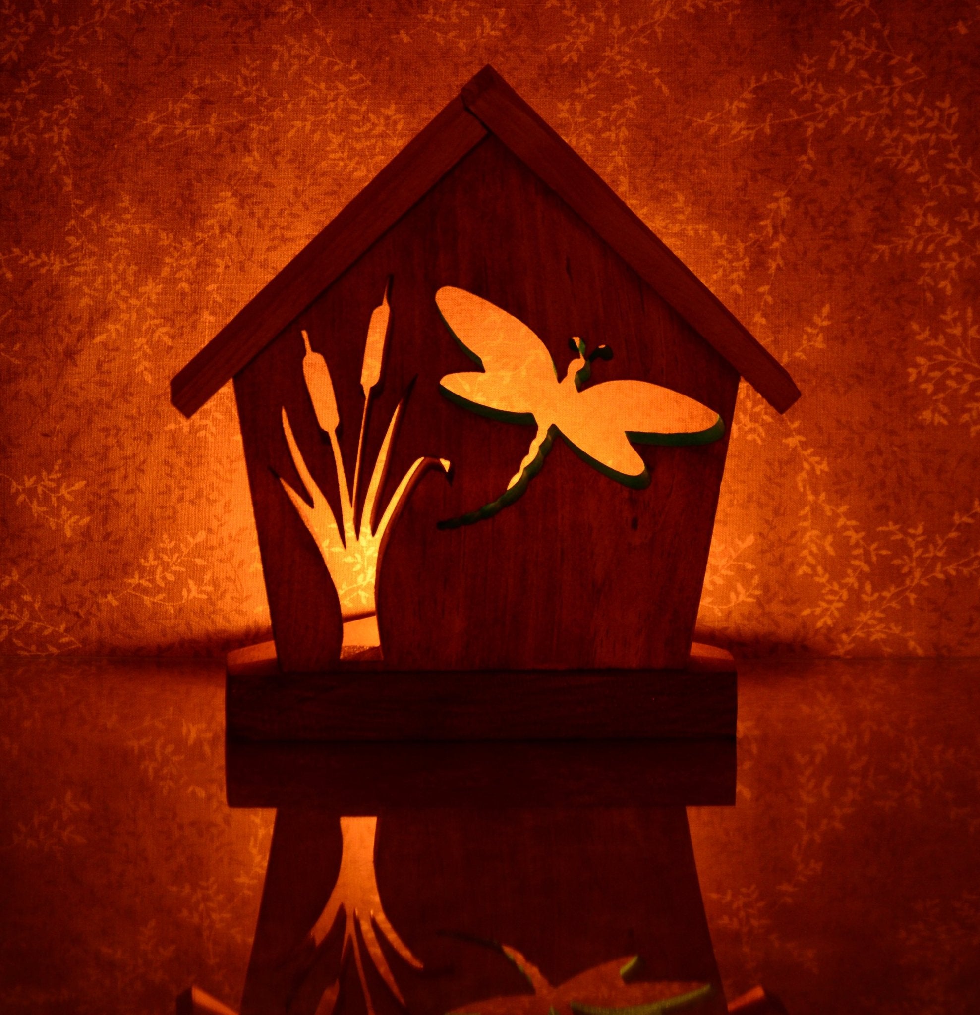 Dragonfly & Cattail Nature Tealight Holder