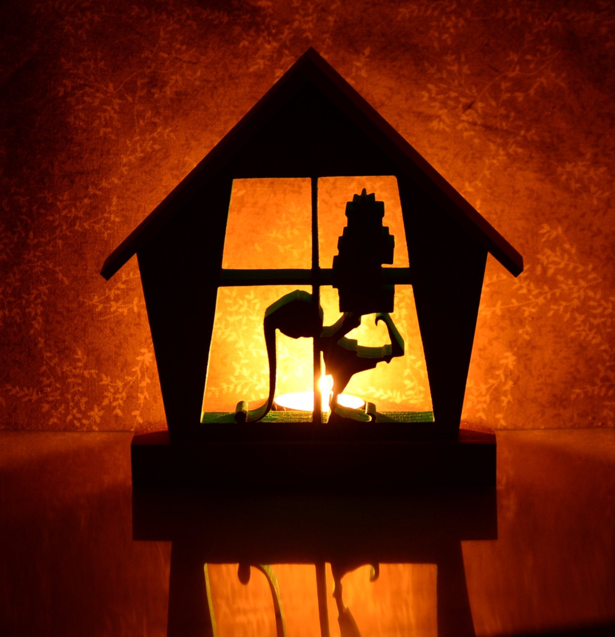GIFT WRAP ROOM at SANTA'S VILLAGE Holiday Keepsake Tealight Candle Holder - Unique Christmas Home Decor Gift